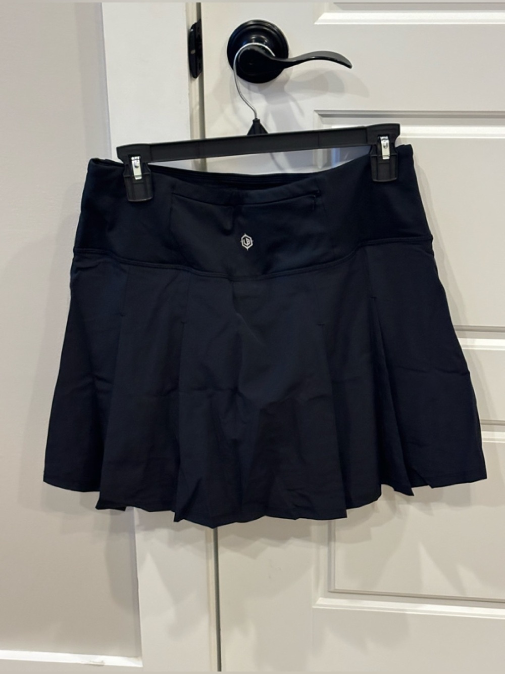 Black Active Skort with Zip Pockets - Picture 3 of 6